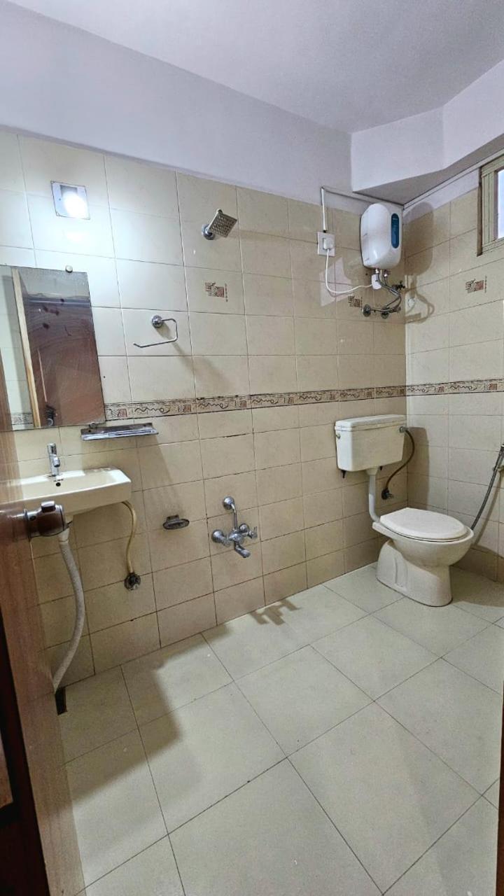 Hotel Runway Inn أحمد أباد المظهر الخارجي الصورة