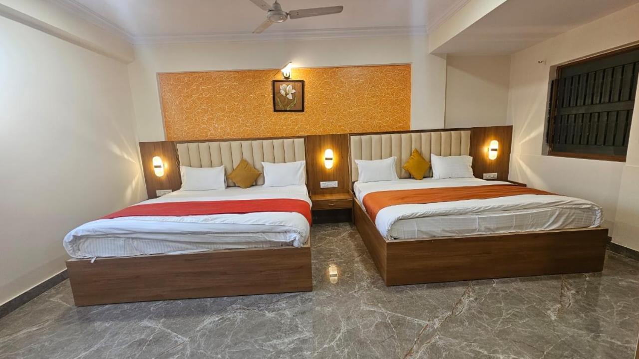 Hotel Runway Inn أحمد أباد المظهر الخارجي الصورة